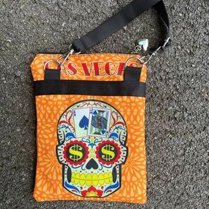 Welcome To Fabulous Las Vegas Zippered Skull Purse Heart Accents Casino Gambling